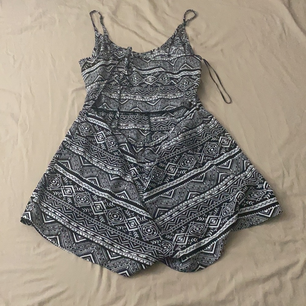 Romper - Picture 2 of 2